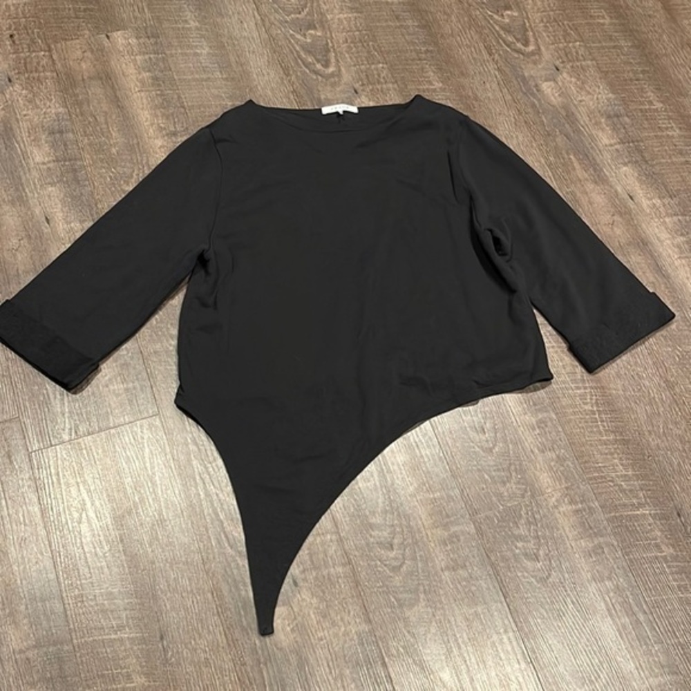 FRAME Three-quarter sleeve French terry asymmetrical front hemline pull over